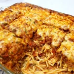 Baked Spaghetti & Meatballs: A Hearty and Flavorful Dish!